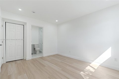 Купить виллу или дом в Вест-Парк, Флорида 4 спальни, 153.57м2, № 1956211 - фото 17