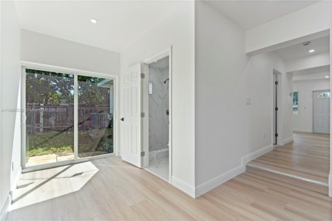 Купить виллу или дом в Вест-Парк, Флорида 4 спальни, 153.57м2, № 1956211 - фото 24