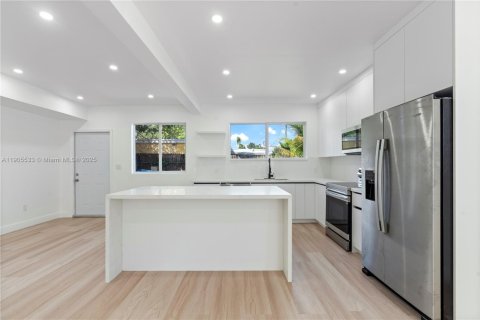 Купить виллу или дом в Вест-Парк, Флорида 4 спальни, 153.57м2, № 1956211 - фото 7