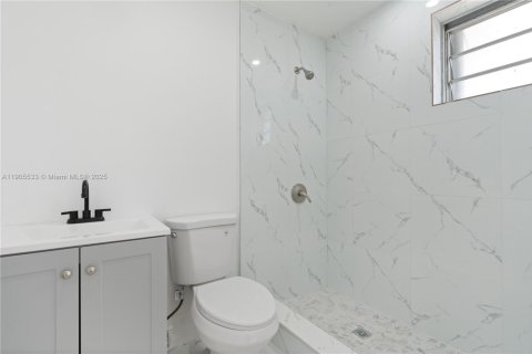 House in West Park, Florida 4 bedrooms, 153.57 sq.m. № 1956211 - photo 18