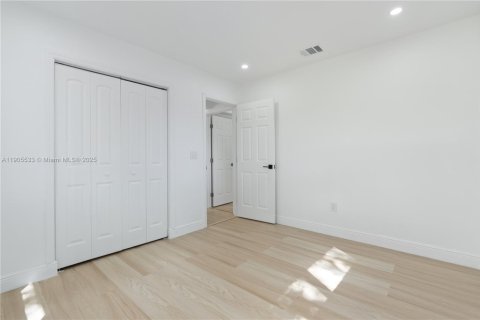 Купить виллу или дом в Вест-Парк, Флорида 4 спальни, 153.57м2, № 1956211 - фото 13