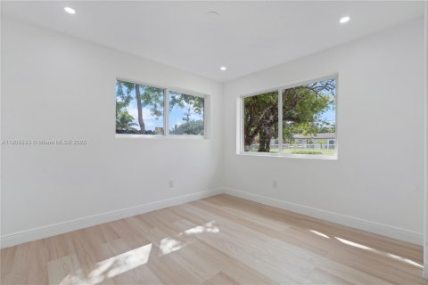 Купить виллу или дом в Вест-Парк, Флорида 4 спальни, 153.57м2, № 1956211 - фото 12