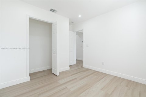 Купить виллу или дом в Вест-Парк, Флорида 4 спальни, 153.57м2, № 1956211 - фото 5