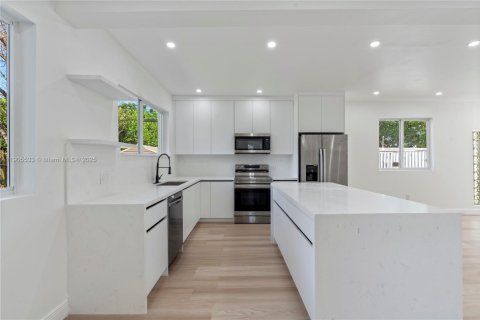 Купить виллу или дом в Вест-Парк, Флорида 4 спальни, 153.57м2, № 1956211 - фото 27