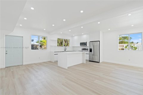 Купить виллу или дом в Вест-Парк, Флорида 4 спальни, 153.57м2, № 1956211 - фото 2