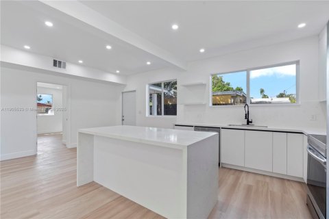 Купить виллу или дом в Вест-Парк, Флорида 4 спальни, 153.57м2, № 1956211 - фото 29