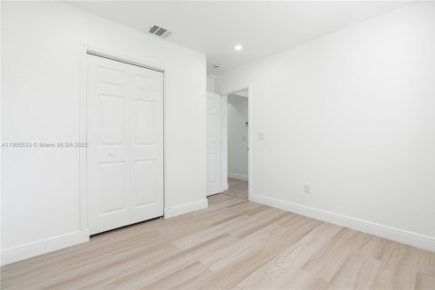 Купить виллу или дом в Вест-Парк, Флорида 4 спальни, 153.57м2, № 1956211 - фото 23