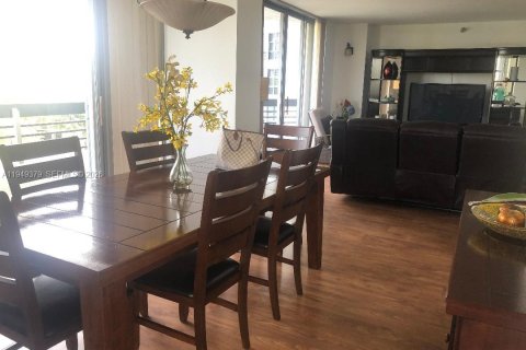 Condominio en alquiler en Aventura, Florida, 2 dormitorios № 2011749 - foto 5