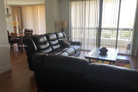Condominio en alquiler en Aventura, Florida, 2 dormitorios № 2011749 - foto 8