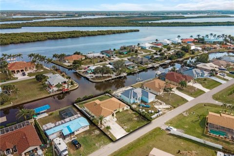 Купить виллу или дом в Пунта-Горда, Флорида 9 комнат, 188.22м2, № 2227490 - фото 3