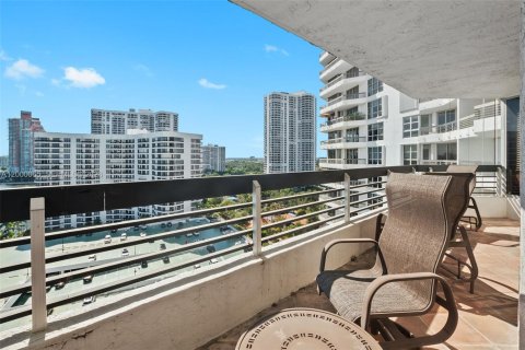 Copropriété à vendre à Aventura, Floride: 2 chambres, 126.81 m2 № 2065561 - photo 21