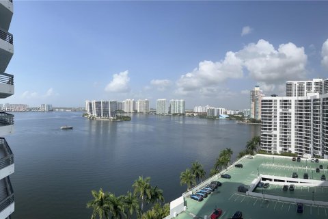 Copropriété à vendre à Aventura, Floride: 2 chambres, 126.81 m2 № 2065561 - photo 28