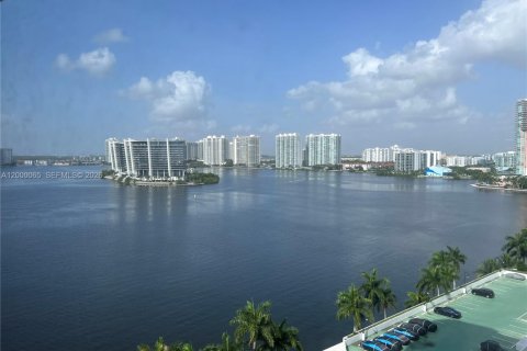 Copropriété à vendre à Aventura, Floride: 2 chambres, 126.81 m2 № 2065561 - photo 23