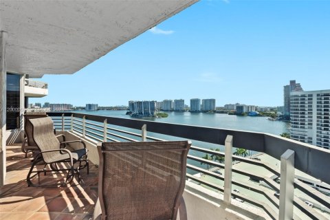 Copropriété à vendre à Aventura, Floride: 2 chambres, 126.81 m2 № 2065561 - photo 20