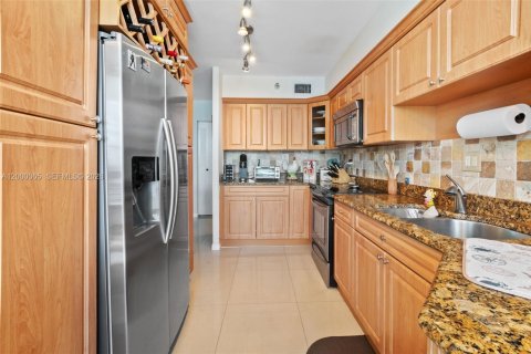 Copropriété à vendre à Aventura, Floride: 2 chambres, 126.81 m2 № 2065561 - photo 10