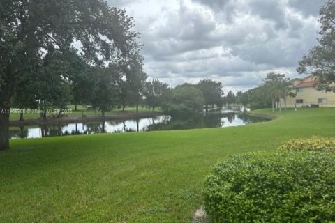 Condo in Sunrise, Florida, 1 bedroom № 1965290 - photo 17