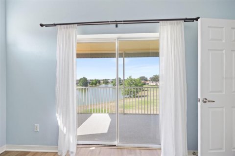 Condominio en venta en Oxford, Florida, 3 dormitorios, 119.94 m2 № 1663280 - foto 16
