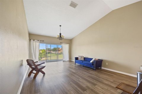 Condominio en venta en Oxford, Florida, 3 dormitorios, 119.94 m2 № 1663280 - foto 8