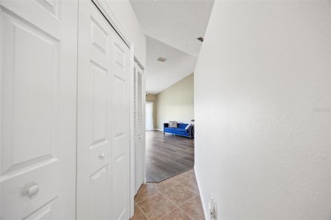 Condominio en venta en Oxford, Florida, 3 dormitorios, 119.94 m2 № 1663280 - foto 24
