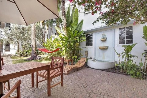 Copropriété à vendre à Miami Beach, Floride: 1 chambre, 56.67 m2 № 1985442 - photo 3