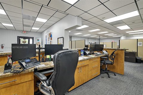 Купить коммерческую недвижимость в Уэст-Палм-Бич, Флорида № 2040807 - фото 10