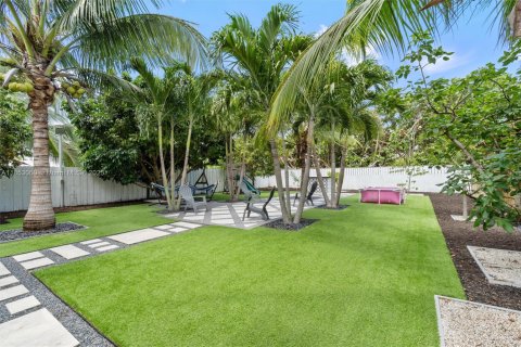 House in Lake Worth, Florida 3 bedrooms, 81.38 sq.m. № 1883780 - photo 25