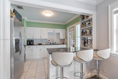 House in Lake Worth, Florida 3 bedrooms, 81.38 sq.m. № 1883780 - photo 5