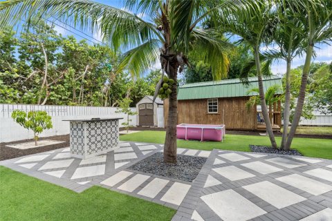 House in Lake Worth, Florida 3 bedrooms, 81.38 sq.m. № 1883780 - photo 23