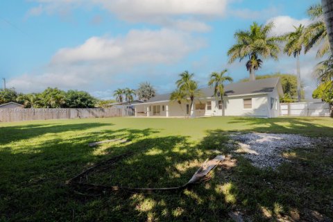 Casa en venta en Homestead, Florida, 4 dormitorios, 169.08 m2 № 1973931 - foto 15