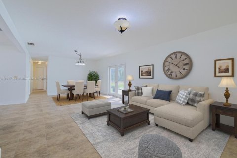 Casa en venta en Homestead, Florida, 4 dormitorios, 169.08 m2 № 1973931 - foto 2