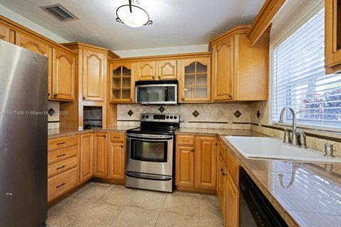 Casa en venta en Homestead, Florida, 4 dormitorios, 169.08 m2 № 1973931 - foto 5