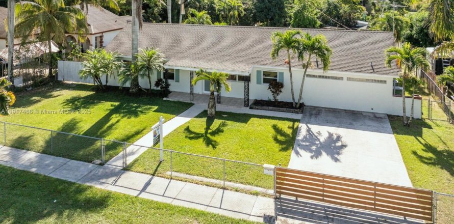 Casa en Homestead, Florida 4 dormitorios, 169.08 m2 № 1973931