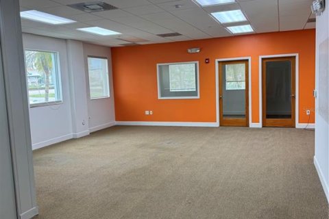 Immobilier commercial à louer à Saint Lucie, Floride № 1572031 - photo 6