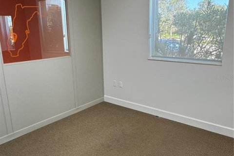 Immobilier commercial à louer à Saint Lucie, Floride № 1572031 - photo 4