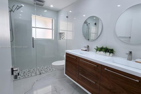 House in Miramar, Florida 4 bedrooms, 137.22 sq.m. № 1992632 - photo 14