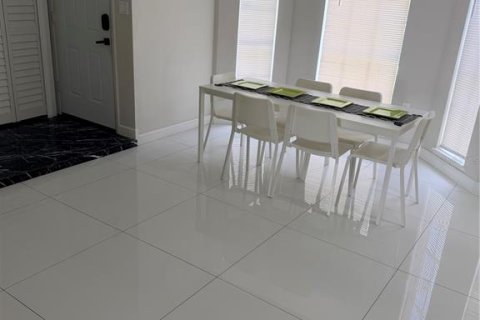 Купить виллу или дом в Киссимми, Флорида 6 комнат, 144.74м2, № 2315261 - фото 13