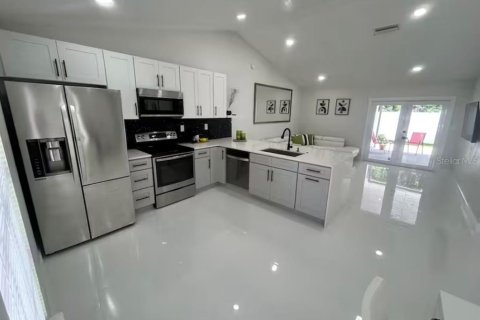 Купить виллу или дом в Киссимми, Флорида 6 комнат, 144.74м2, № 2315261 - фото 18