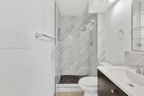 Снять в аренду кондоминиум в Майами, Флорида 2 спальни, 96.25м2, № 1891218 - фото 21