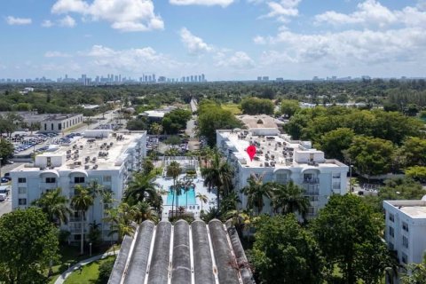Снять в аренду кондоминиум в Майами, Флорида 2 спальни, 96.25м2, № 1891218 - фото 30