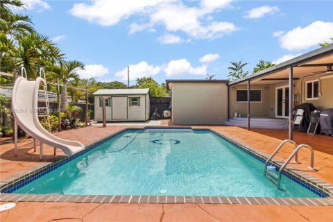 Villa ou maison à Miami, Floride 3 chambres, 149.2 m2 № 2084727