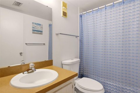 Copropriété à vendre à Deltona, Floride: 2 chambres, 83.33 m2 № 2147623 - photo 18