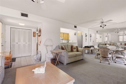 Copropriété à vendre à Deltona, Floride: 2 chambres, 83.33 m2 № 2147623 - photo 7