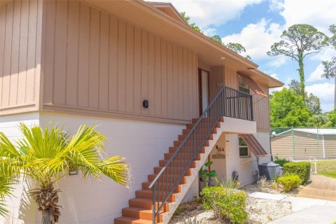 Copropriété à vendre à Deltona, Floride: 2 chambres, 83.33 m2 № 2147623 - photo 3