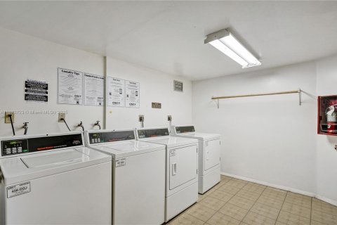 Copropriété à louer à Miami, Floride: 1 chambre, 74.41 m2 № 1920633 - photo 10