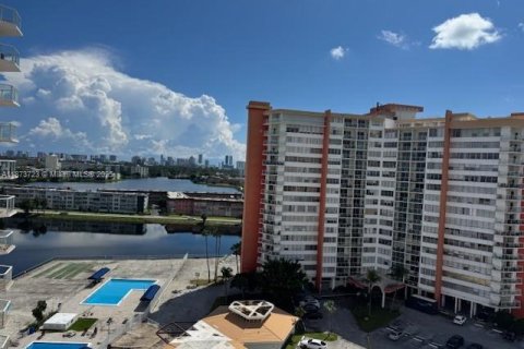 Copropriété à louer à Miami, Floride: 1 chambre, 74.41 m2 № 1920633 - photo 2