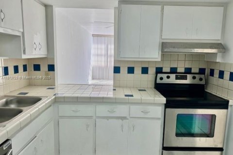 Copropriété à louer à Miami, Floride: 1 chambre, 74.41 m2 № 1920633 - photo 6