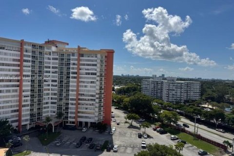 Copropriété à louer à Miami, Floride: 1 chambre, 74.41 m2 № 1920633 - photo 3