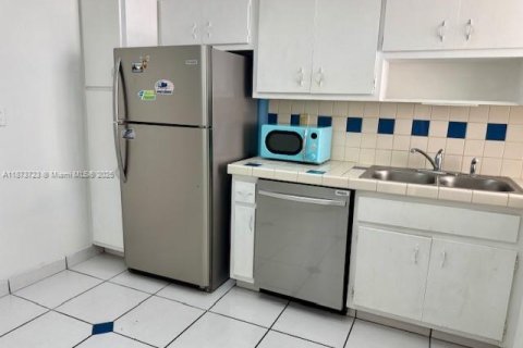 Copropriété à louer à Miami, Floride: 1 chambre, 74.41 m2 № 1920633 - photo 4