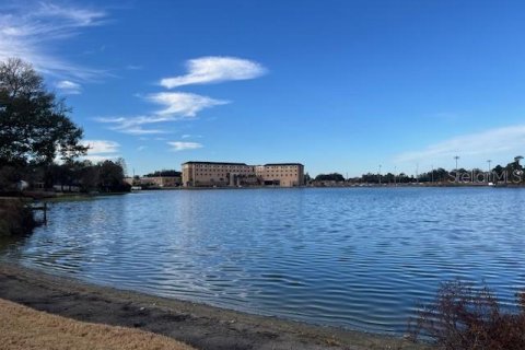Casa en venta en Lakeland, Florida, 5 dormitorios, 234.11 m2 № 2166841 - foto 5