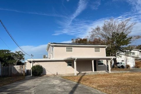 Casa en venta en Lakeland, Florida, 5 dormitorios, 234.11 m2 № 2166841 - foto 3